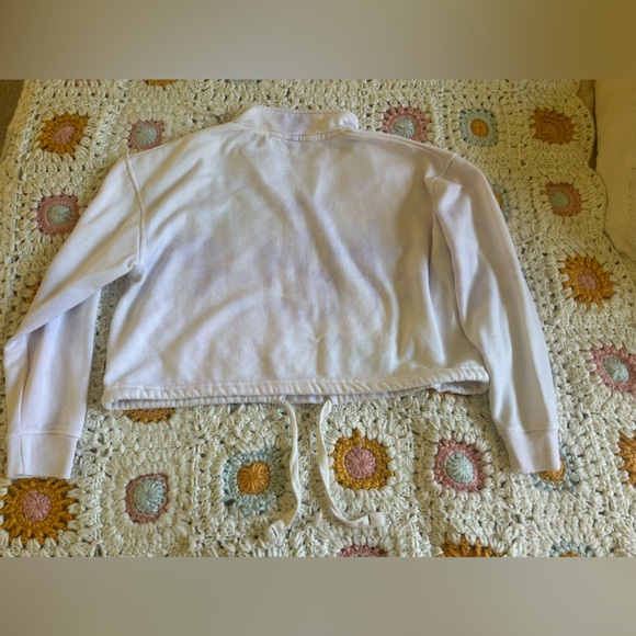 cute quarter zip summer shirt ! ๐ฉต๐ - Picture 4 of 11
